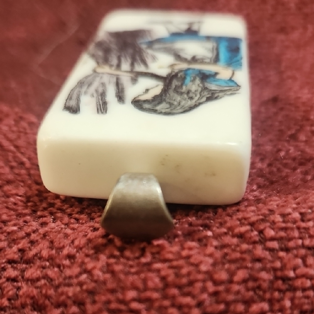 Blue and White Pendant Necklace - Picture 4 of 4
